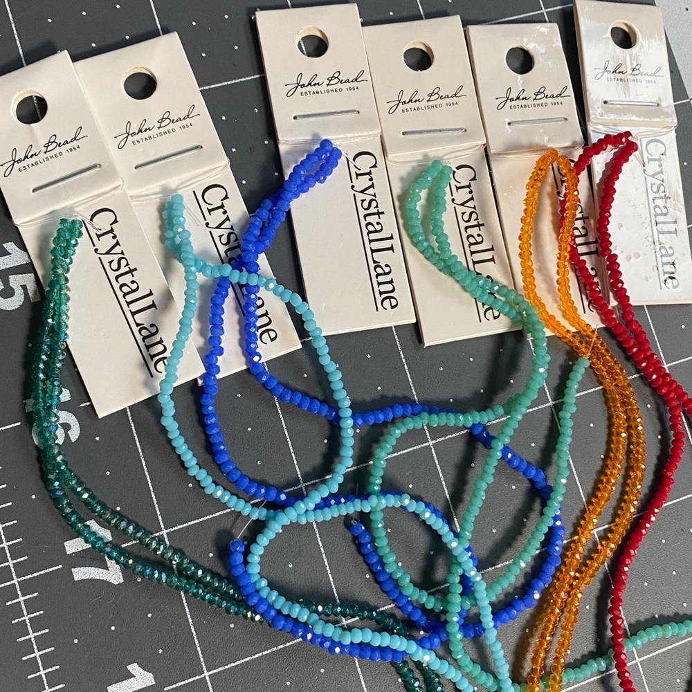 Crystal Beads: 1.5 x 2.5mm Bead strand bundle (6strands/~250 beads per)